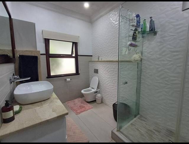 4 BEDROOM HOUSE FOR SALE IN LA LUCIA